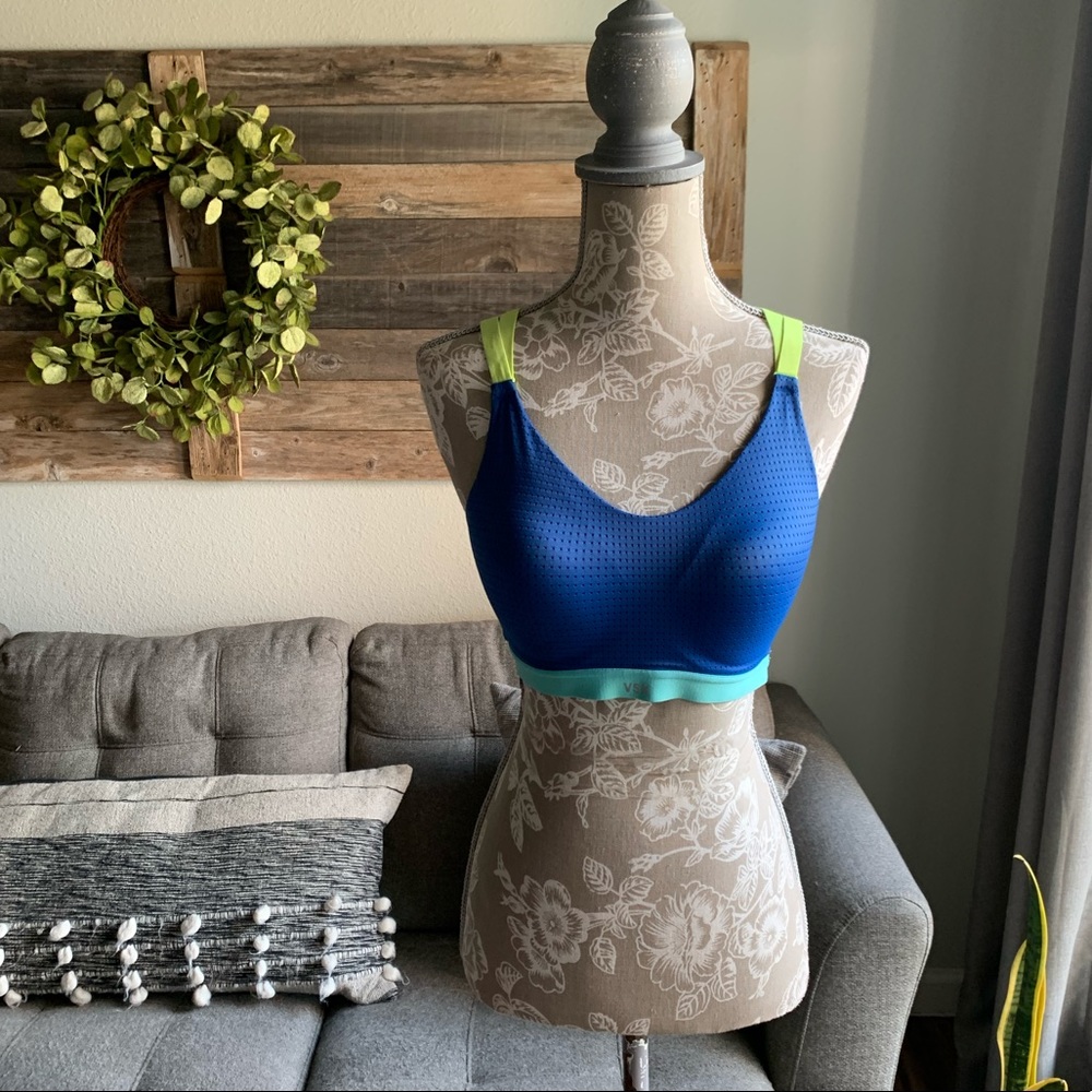 Victoria’s Secret VSX Mesh Strappy Sports Bra
